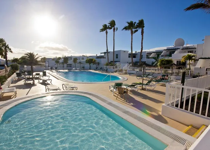 Club Valena 48 Sea Views, Wifi, Close To & Amenities At Matagorda Apartment